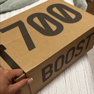 Yeezy Boost 700 Box in Brown and Black
